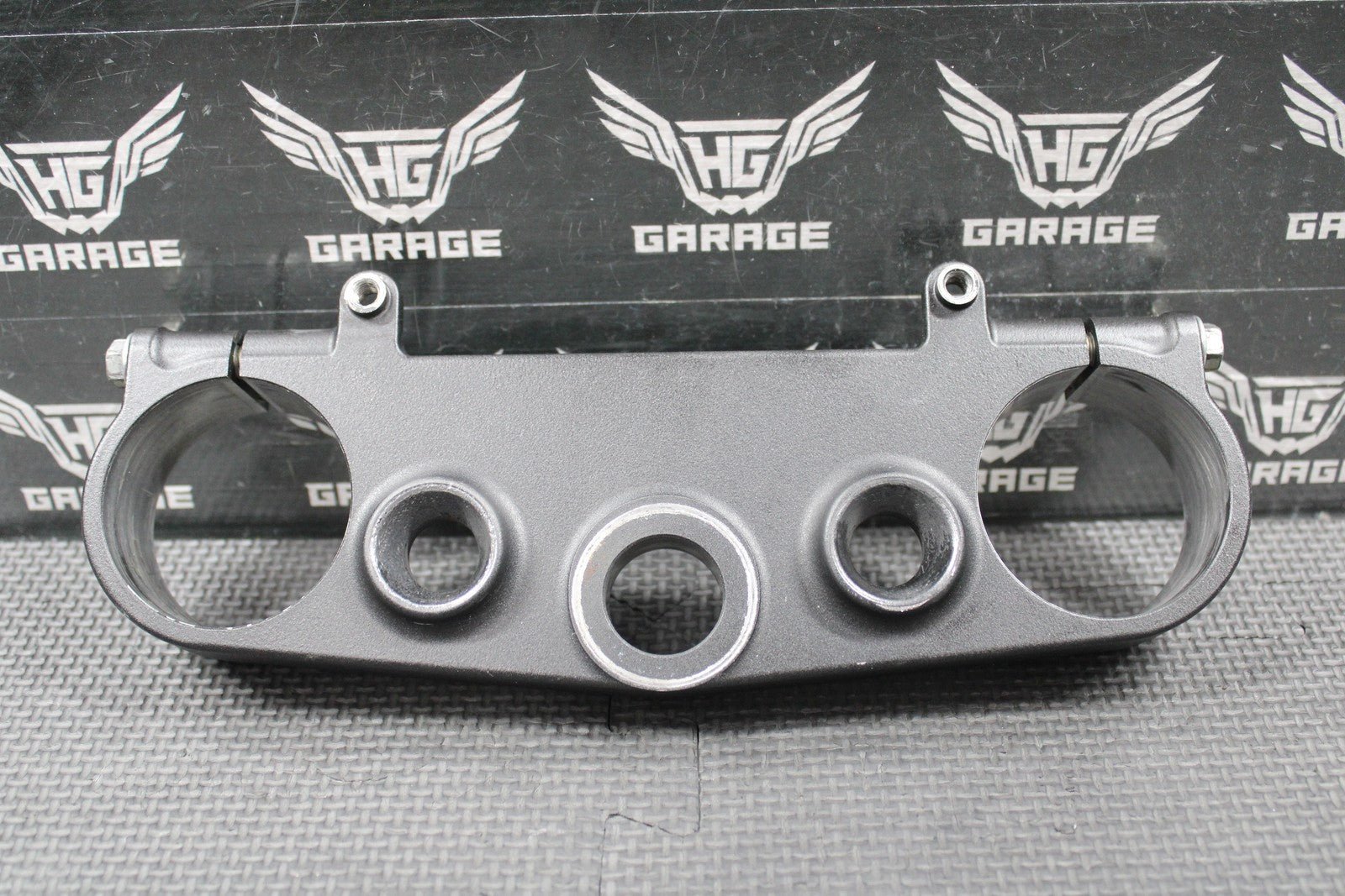 2019 SUZUKI RMZ250 OEM FRONT FORK UPPER TRIPLE TREE CLAMP BRACKET 51311 - 46K00 - hggarage