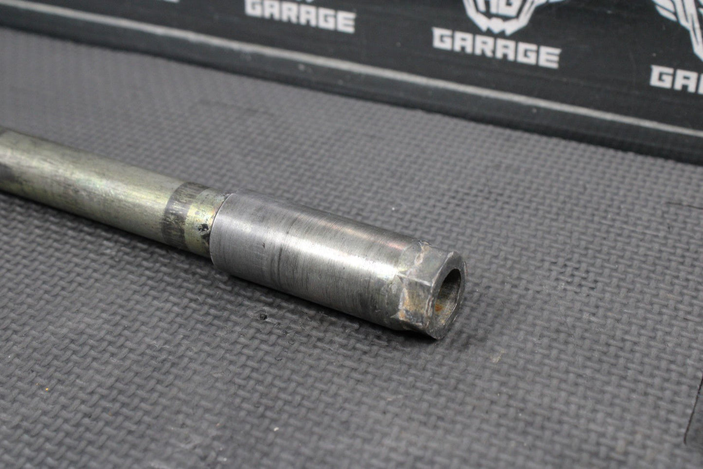 2000 SUZUKI 96 - 00 RM125 OEM FRONT WHEEL RIM AXLE PIVOT BOLT 54711 - 36E00 - hggarage
