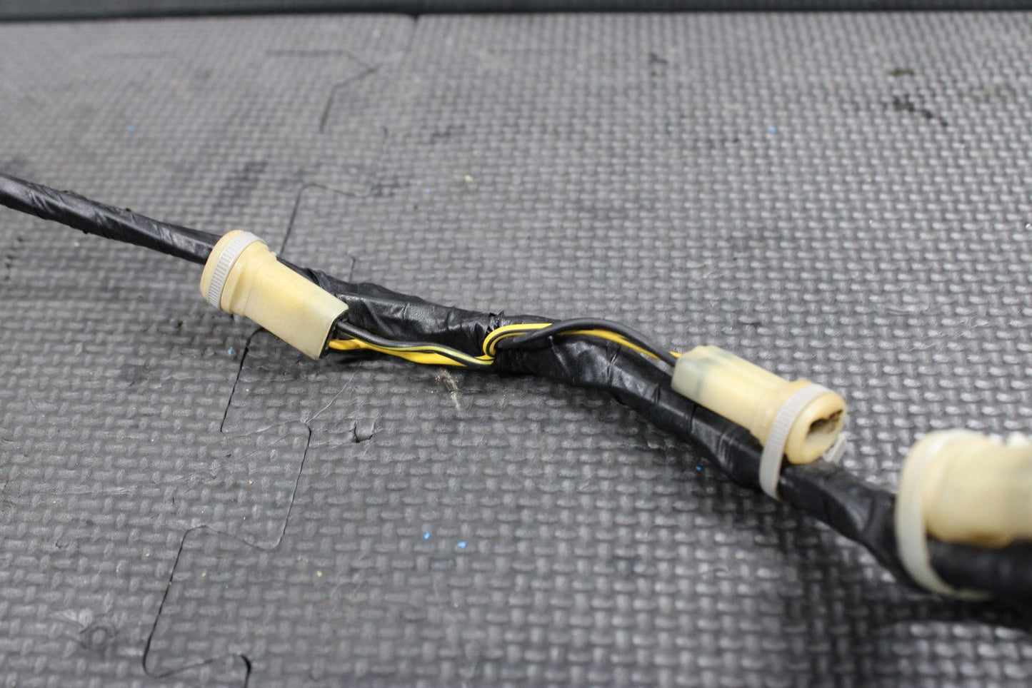 1991 YAMAHA BANSHEE 350 87 - 94 OEM MAIN ENGINE WIRING HARNESS CONNECTORS PLUGS - hggarage