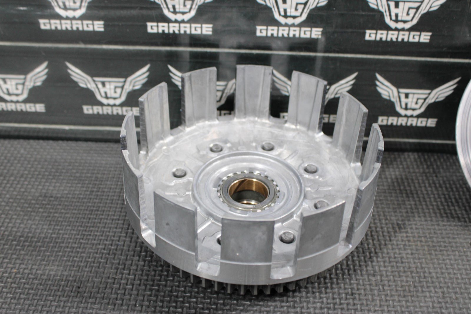 2005 YAMAHA YZ450F OEM COMPLETE CLUTCH W PLATES BASKET PLATES SPRINGS HUBS MINT - hggarage