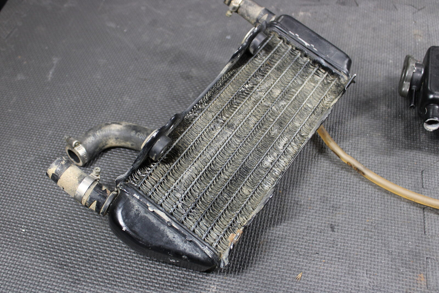 1998 YAMAHA YZ250 OEM ENGINE MOTOR COOLING COOLER RADIATOR 4SR-1240A-00-00