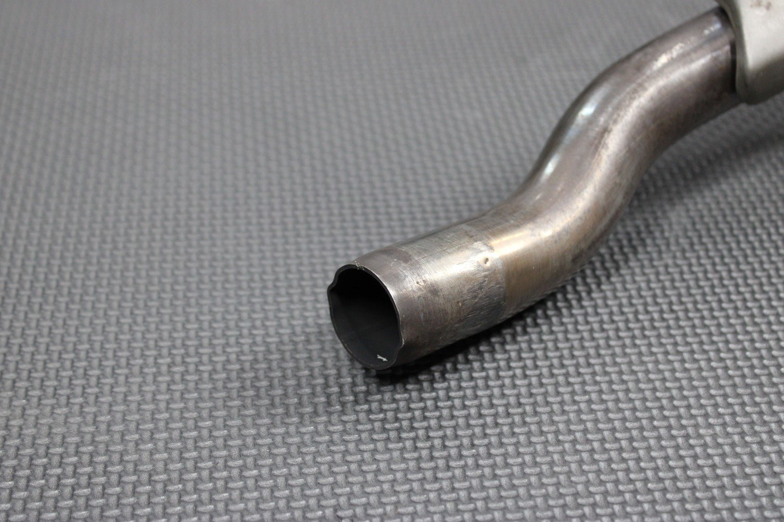 2005 SUZUKI 01 - 05 DR200SE OEM EXHAUST PIPE CHAMBER HEADER 14150 - 42A22 - hggarage
