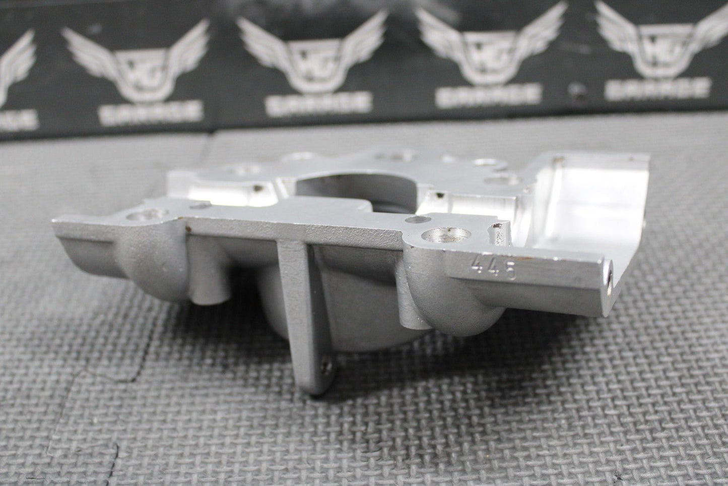 2001 01 - 03 HUSQVARNA CR250 WR250 OEM CYLINDER POWERVALVE EXHUAST COVER OUTLET - hggarage