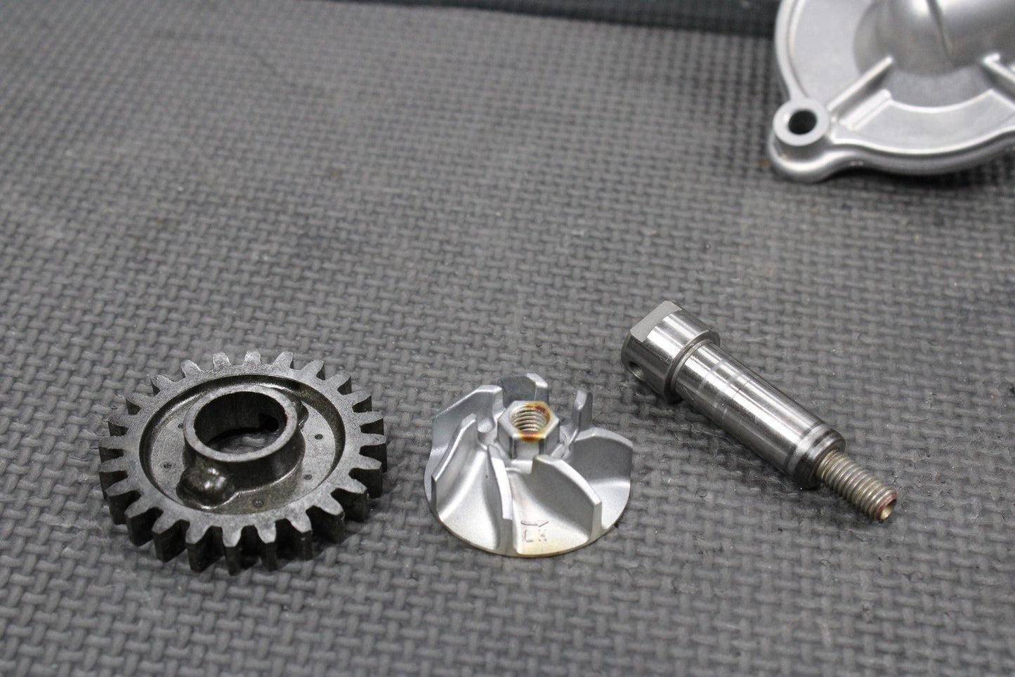2018 HONDA 18 - 22 CRF250R CRF250RX OEM ENGINE WATER PUMP W HOUSING SHAFT IMPELLER - hggarage
