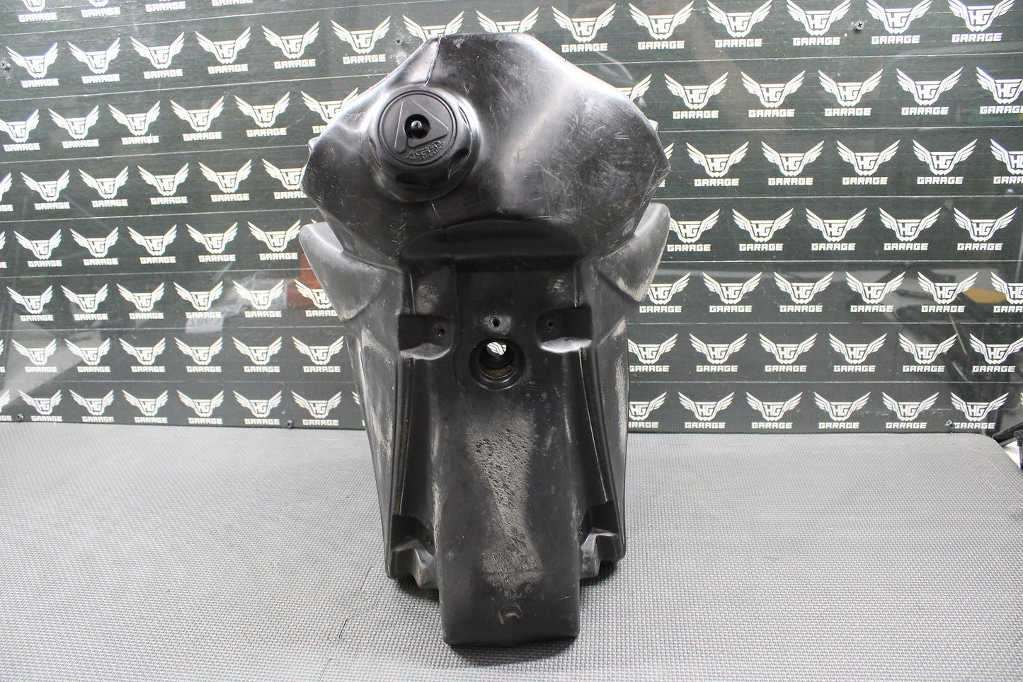 1999 KTM 125 250 300 12 LITER OEM GAS FUEL TANK CELL PETROL RESERVOIR 5230701300 - hggarage