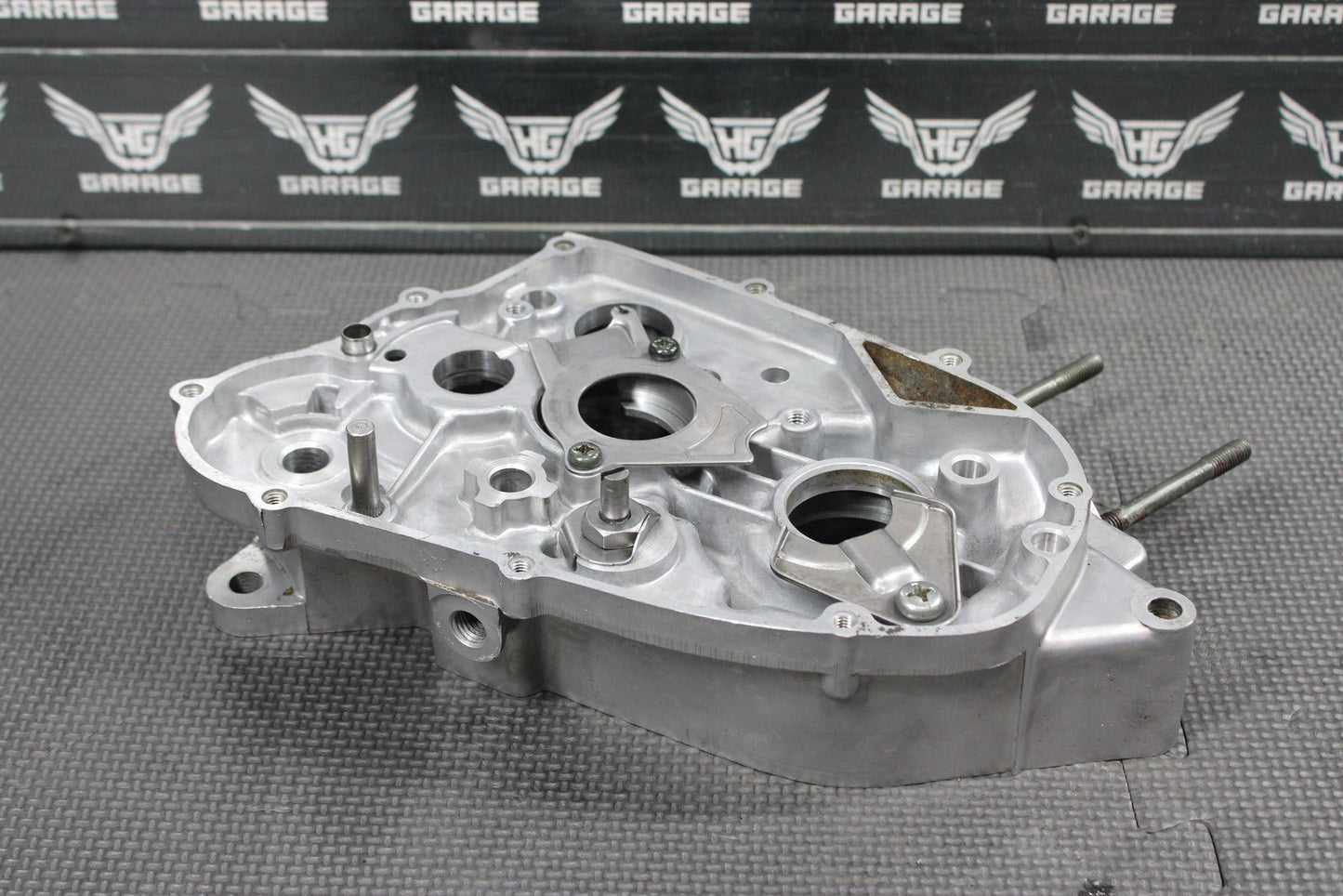 1997 YAMAHA RT100 OEM RIGHT ENGINE MOTOR CRANKCASE CRANK CASE BLOCK - hggarage