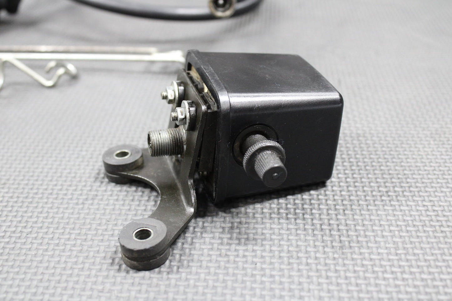 2000 SUZUKI 00 - 04 DRZ400 00 - 07 DRZ400E OEM TRIP METER SPEED DRIVE GEAR HUB CABLE - hggarage