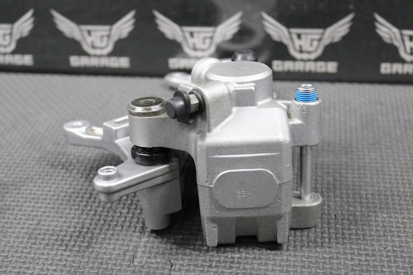 2000 2001 HONDA CR125R CR250R OEM NISSIN REAR BACK BRAKE CALIPER 43150 - KZ4 - J21 - hggarage