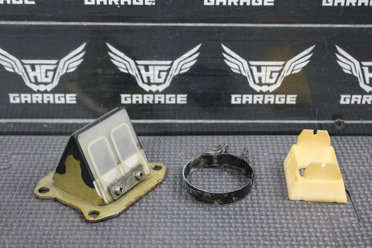 1991 HONDA CR80R CR80RB OEM INTAKE REED BLOCK ASSEMBLY 14100 - GS2 - 003 - hggarage