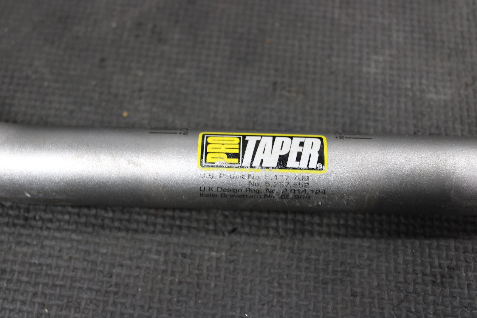 2006 YAMAHA YZ450F PROTAPER FAT BARS 1 1/8 HANDLEBARS BARS GRIPS STEERING - hggarage