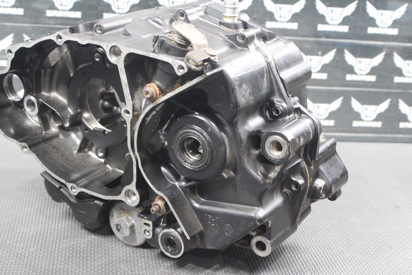 1987 YAMAHA TW200 OEM LEFT RIGHT ENGINE MOTOR CRANKCASE CRANK BLOCK SET GOOD! - hggarage