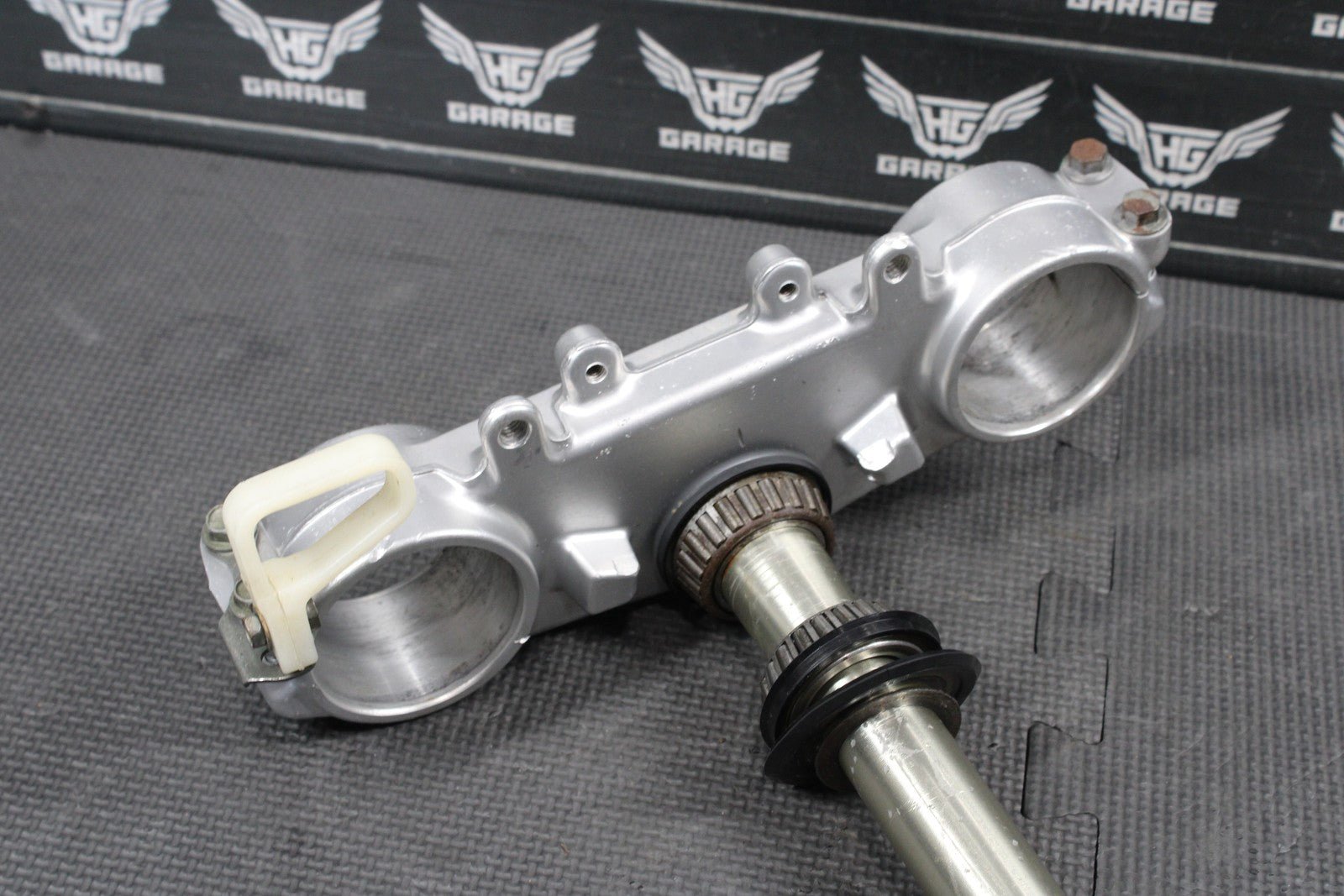2002 YAMAHA YZ250 OEM FRONT FORKS LOWER BILLET UPPER TRIPLE TREE STEM CLAMP - hggarage