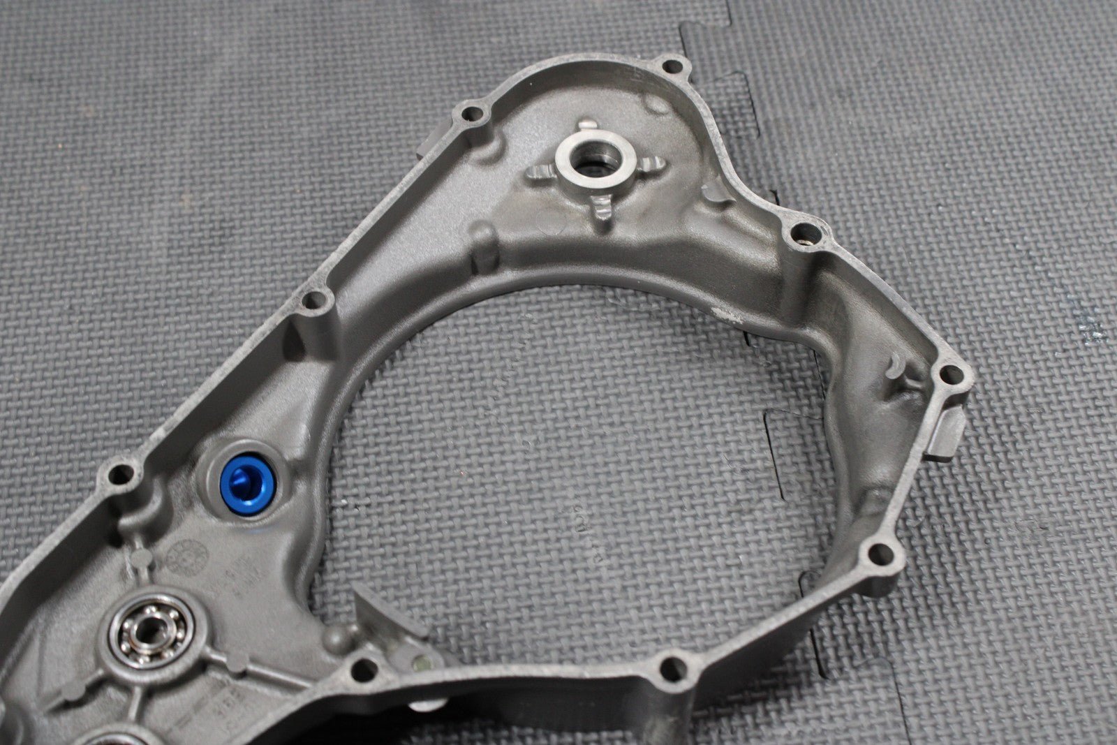 2000 SUZUKI RM125 98 - 00 OEM RIGHT SIDEENGINE MOTOR INNER CLUTCH COVER 11341 - 36E1 - hggarage