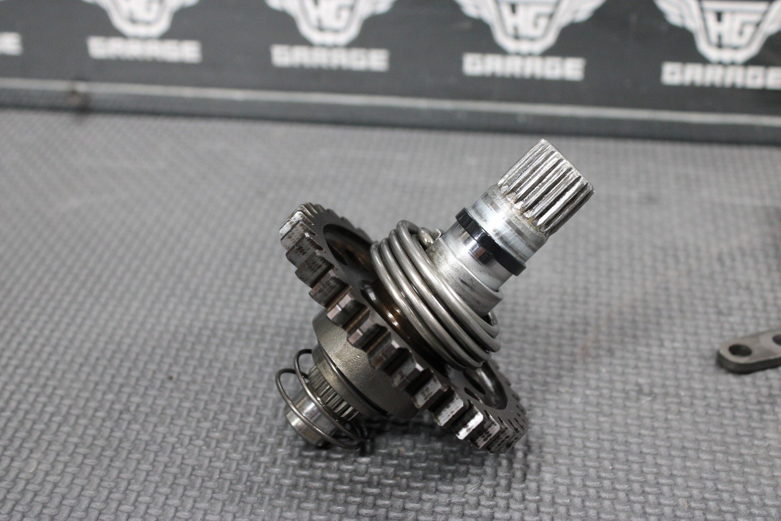2007 04 - 08 HONDA CRF450R OEM KICKSTART KICK START SHAFT W IDLER GEAR ASSEMBLY - hggarage
