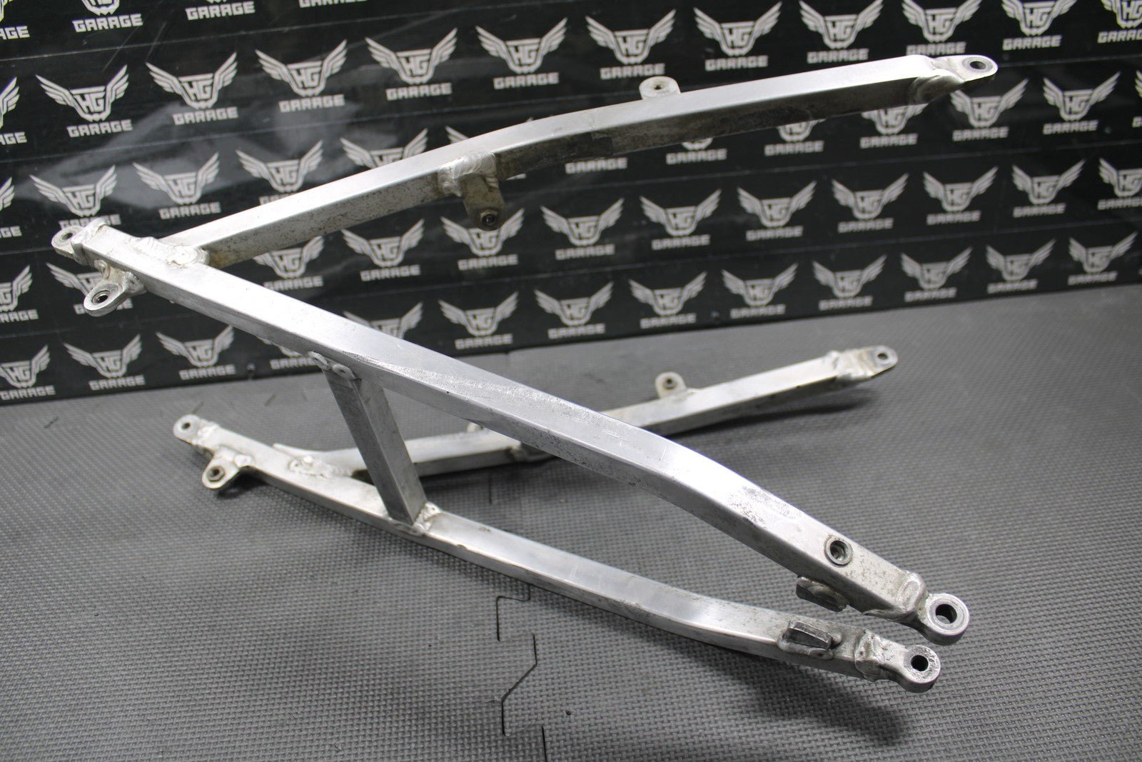 2000 2001 HONDA CR125R CR250R OEM REAR BACK SUB FRAME SUBFRAME 50200 - KZ3 - J30 - hggarage