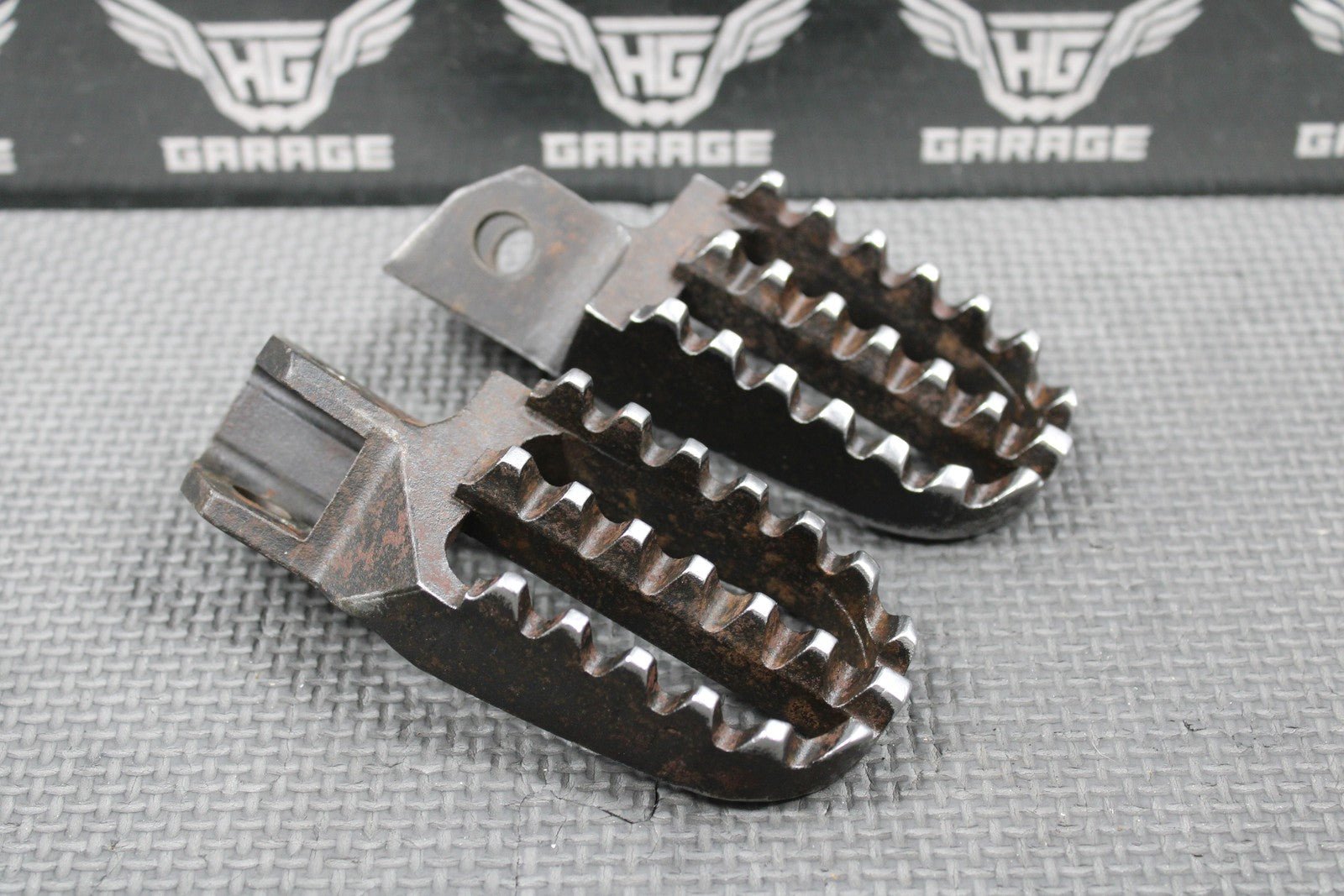 2001 95 - 01 HONDA CR500R RIGHT LEFT OVERSIZE FOOTPEGS FOOT PEGS PEDALS HEAVY DUTY - hggarage