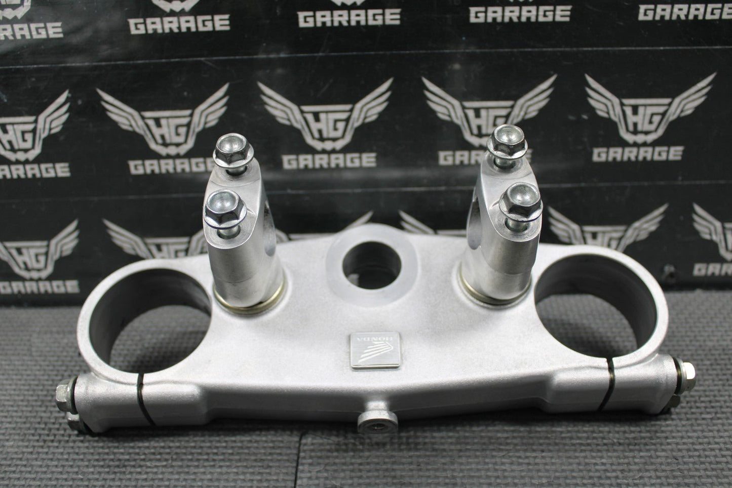 2001 HONDA CR125R CR250R OEM FORK UPPER TRIPLE TREE BAR CLAMP 53300 - KZ4 - J20 - hggarage