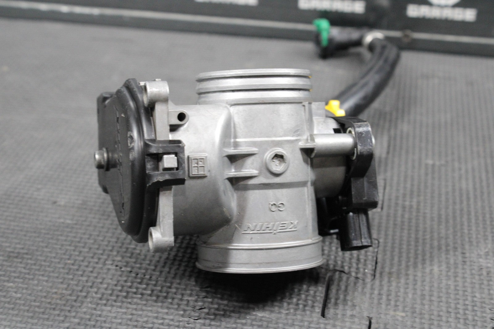 2023 HONDA CRF250R OEM KEIHIN MAIN FUEL INJECTOR THROTTLE BODY 16400 - K95 - AA1 - hggarage