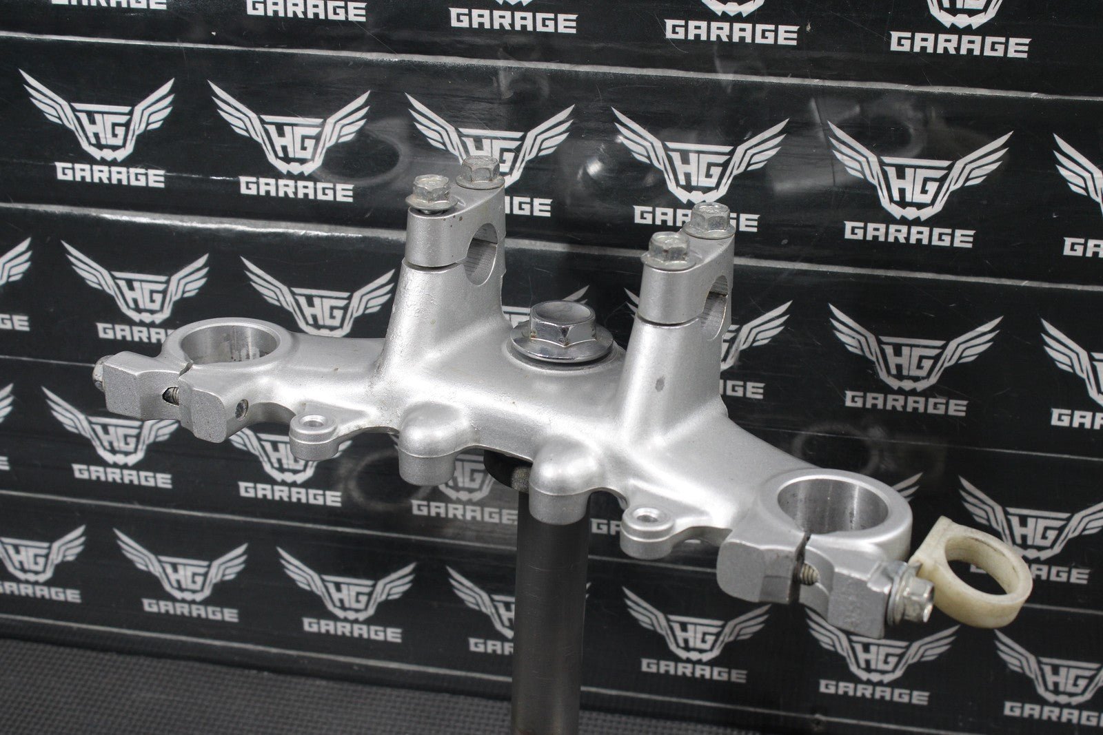 1987 YAMAHA TW200 OEM FRONT FORKS LOWER UPPER TRIPLE TREE STEM CLAMP ASSEMBLY - hggarage