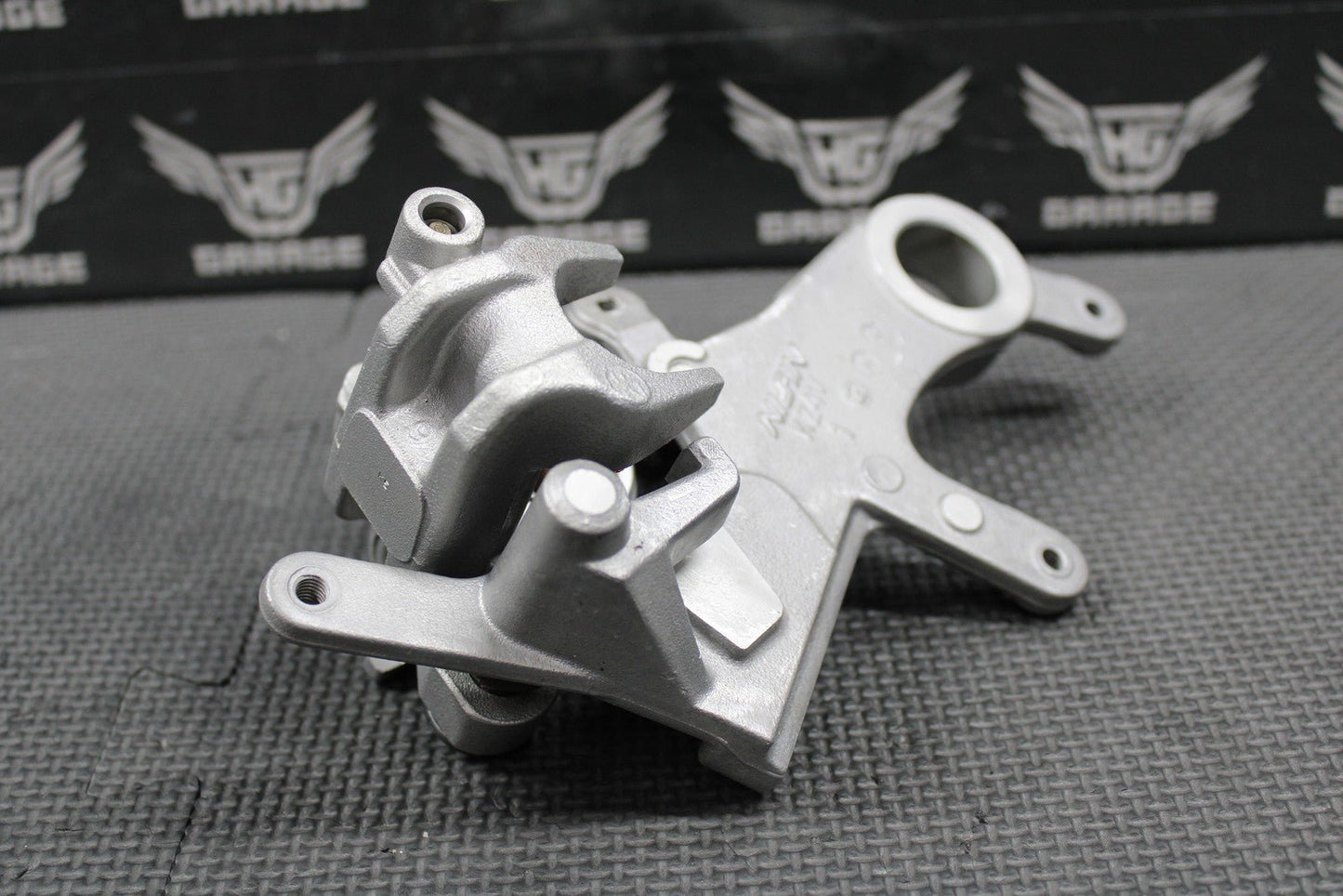2013 HONDA CRF250R OEM NISSIN REAR BACK BRAKE CALIPER & BRACKET 43150 - KRN - 711 - hggarage