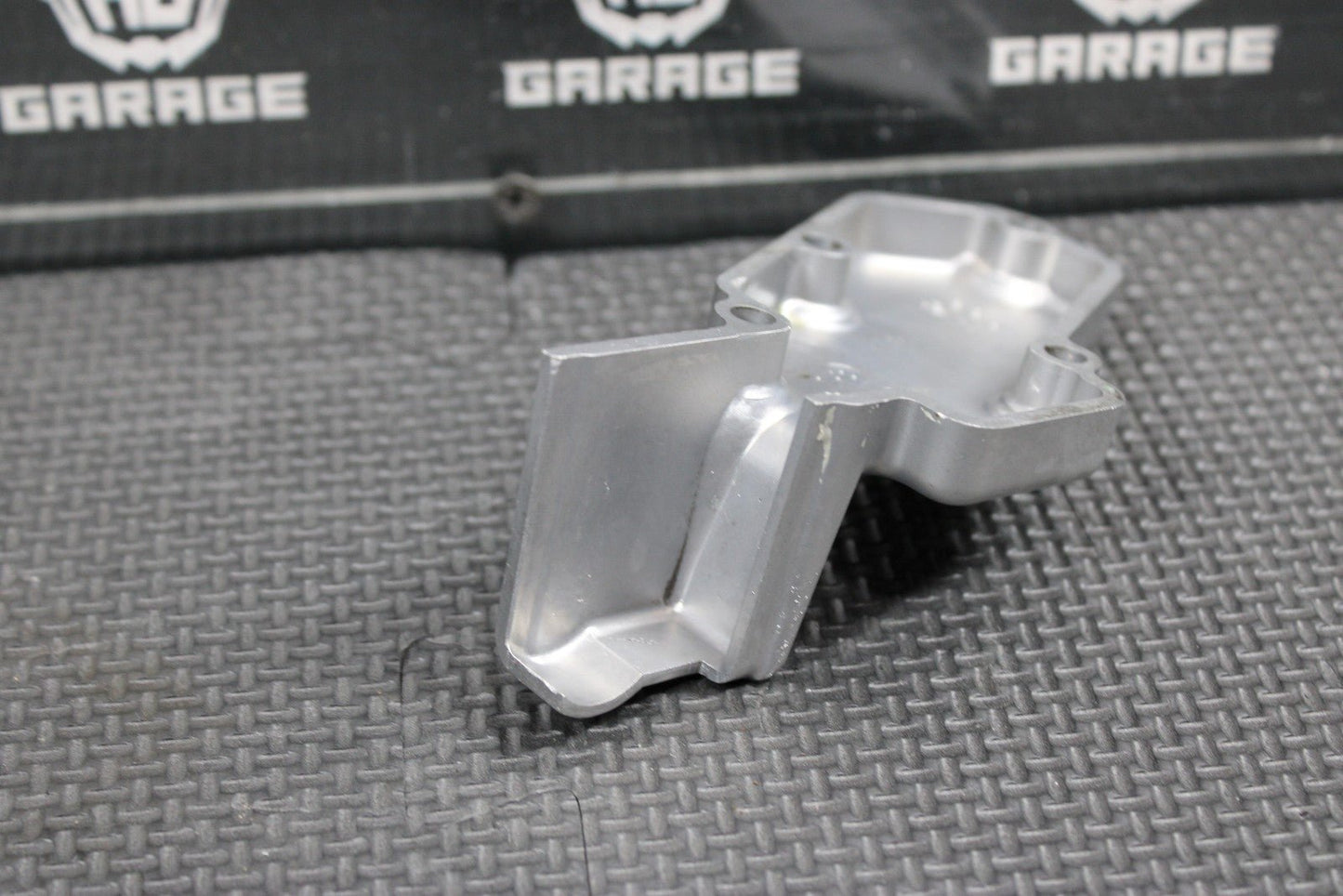 2001 YAMAHA YZ250 99 - 22 OEM ENGINE POWERVALVE EXHUAST VALVE LINKAGE COVER - hggarage