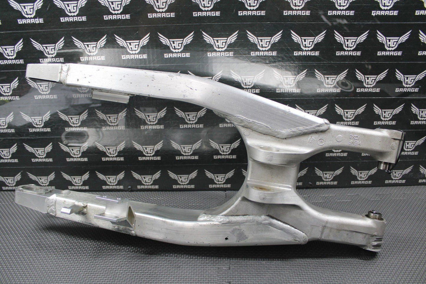 2005 05 - 07 HONDA CR125R OEM SWINGARM SWING ARM SUSPENSION 52200 - KSR - 710 - hggarage