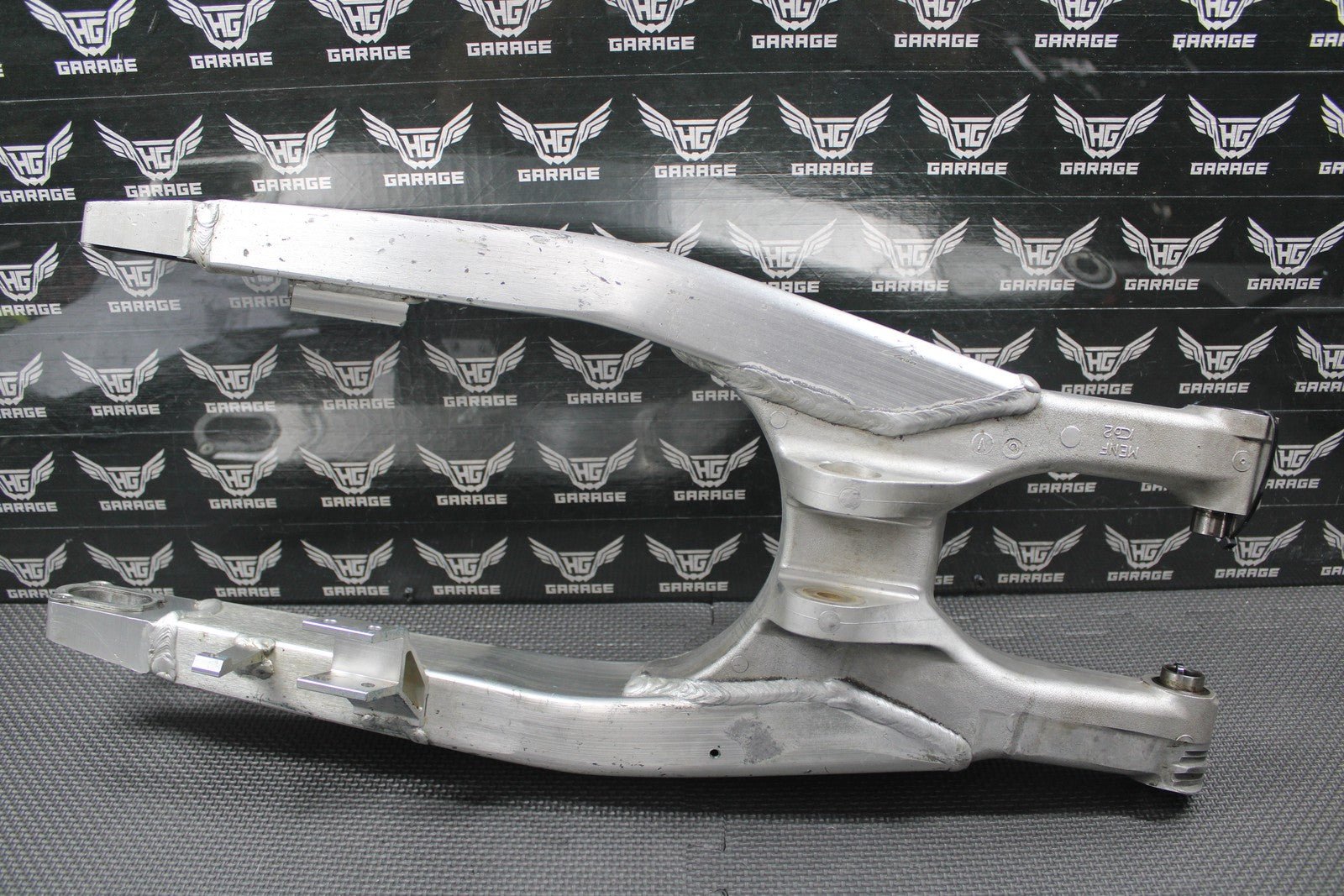 2005 05 - 07 HONDA CR125R OEM SWINGARM SWING ARM SUSPENSION 52200 - KSR - 710 - hggarage