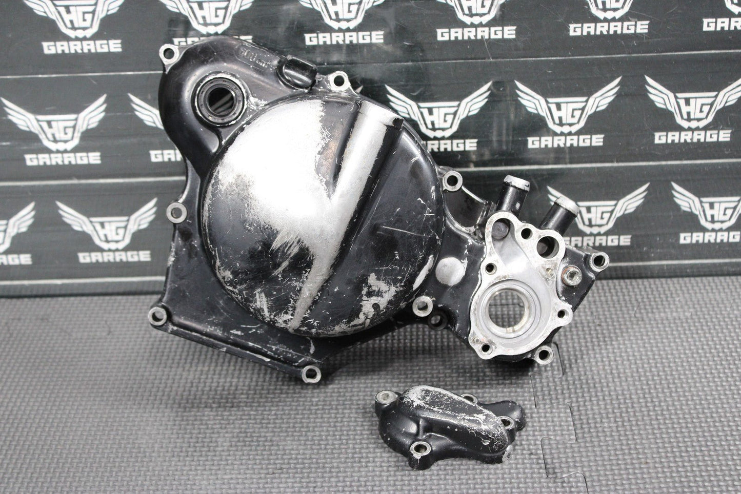 1991 86 - 95 HONDA CR80R OEM ENGINE MOTOR SIDE CLUTCH COVER 11330 - GS2 - 405 - hggarage