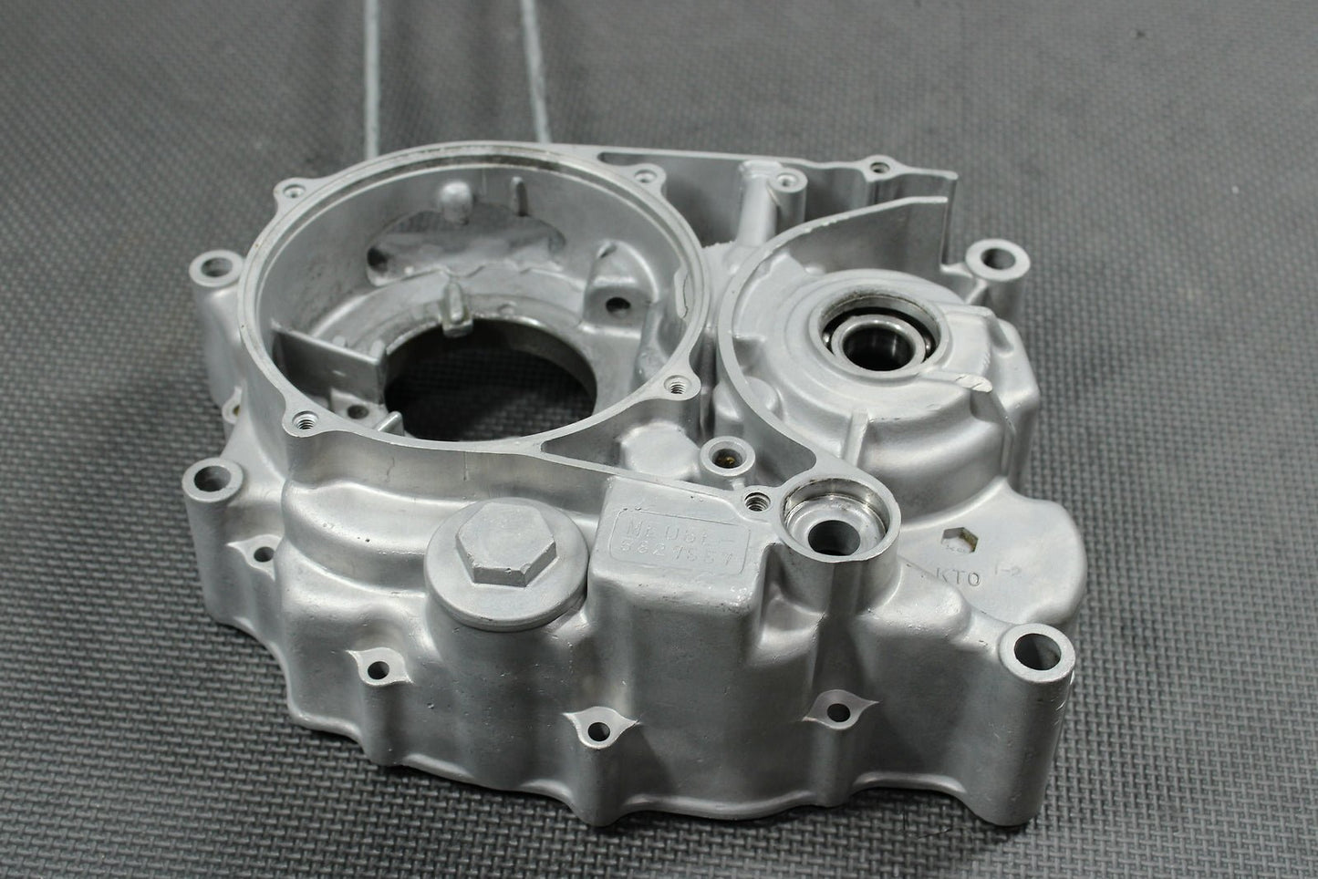2002 Honda XR200R 93 - 02 OEM Left Engine Motor Crankcase Crank - hggarage