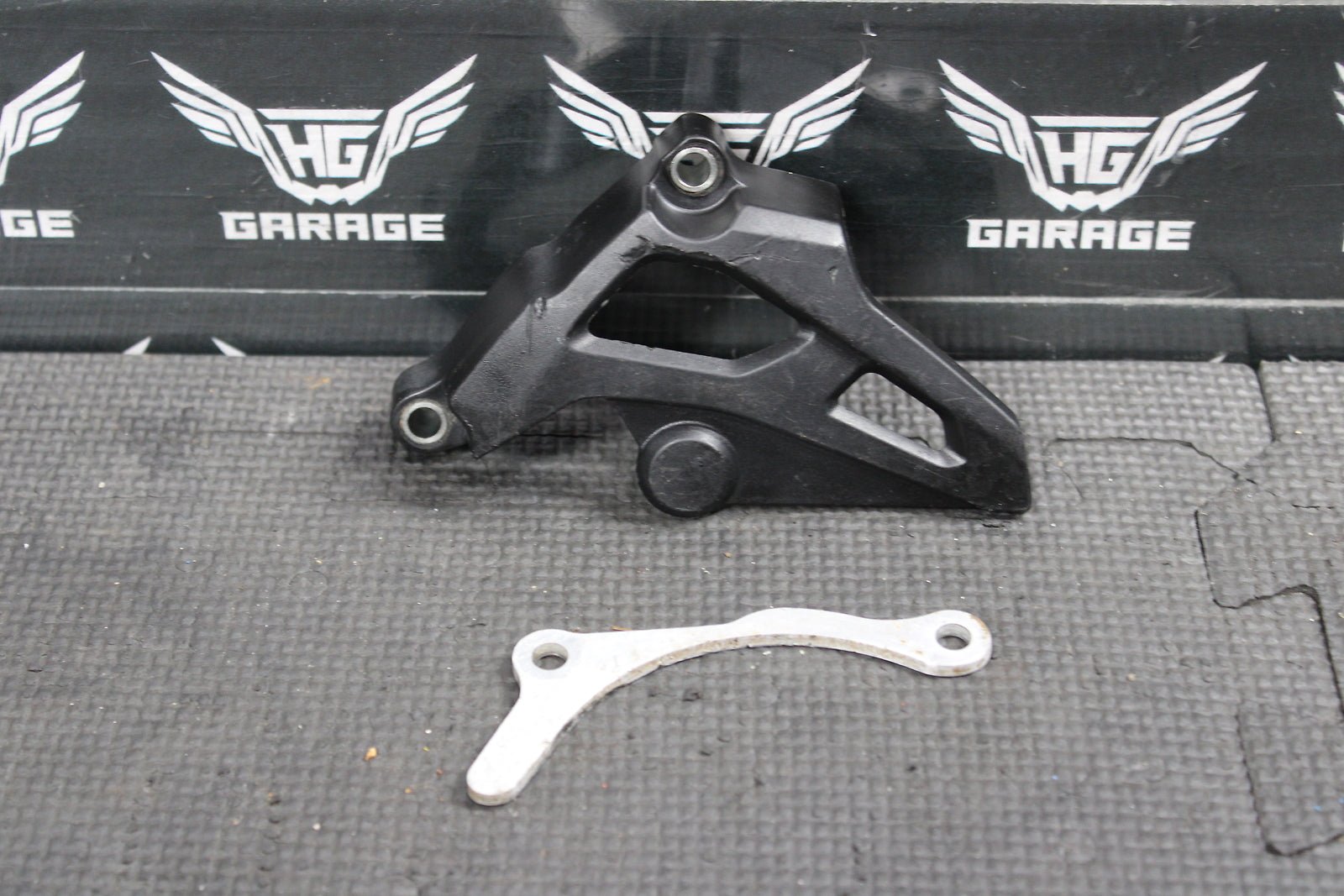 2019 HONDA 2018 2019 CRF250R 2019 CRF250RX OEM MOTOR ENGINE FRONT SPROCKET COVER - hggarage