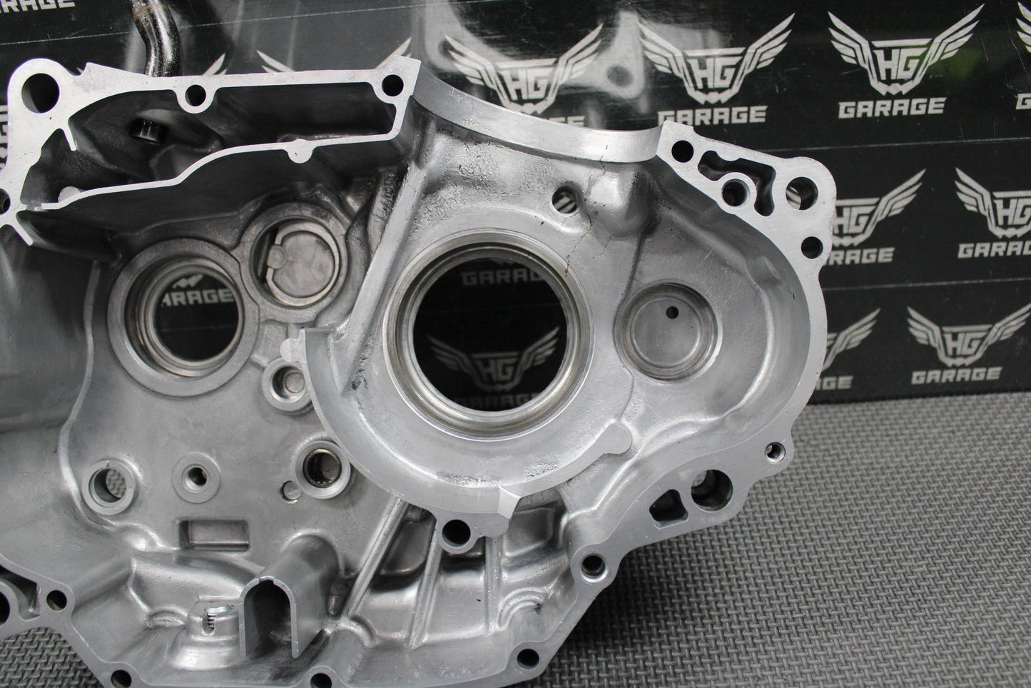 1991 HONDA 88 - 95 XR250R OEM LEFT ENGINE CRANKCASE CRANK CASE 11200 - KZ1 - 670 MINT! - hggarage