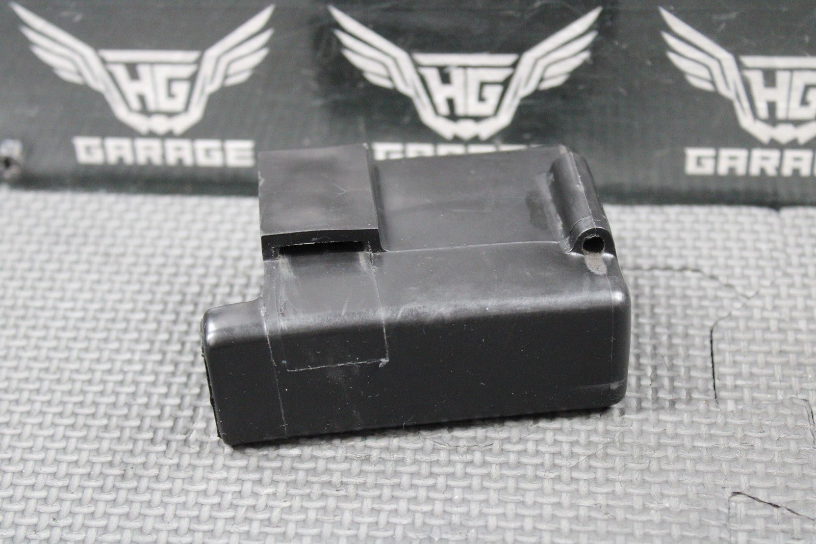 2001 HONDA 89 - 01 CR500R OEM CDI RUBBER MOUNT SLEEVE BOOT HOLDER 30401 - KZ3 - 861 - hggarage