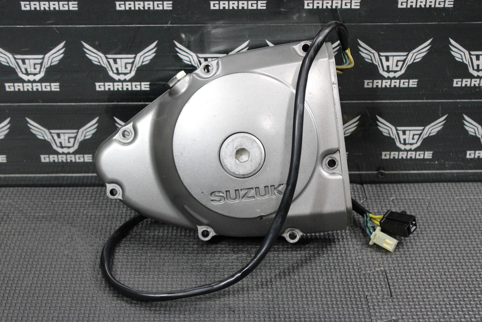 2005 SUZUKI DR200SE OEM LEFT SIDE ENGINE MOTOR STATOR GENERATOR MAGNETO COVER - hggarage