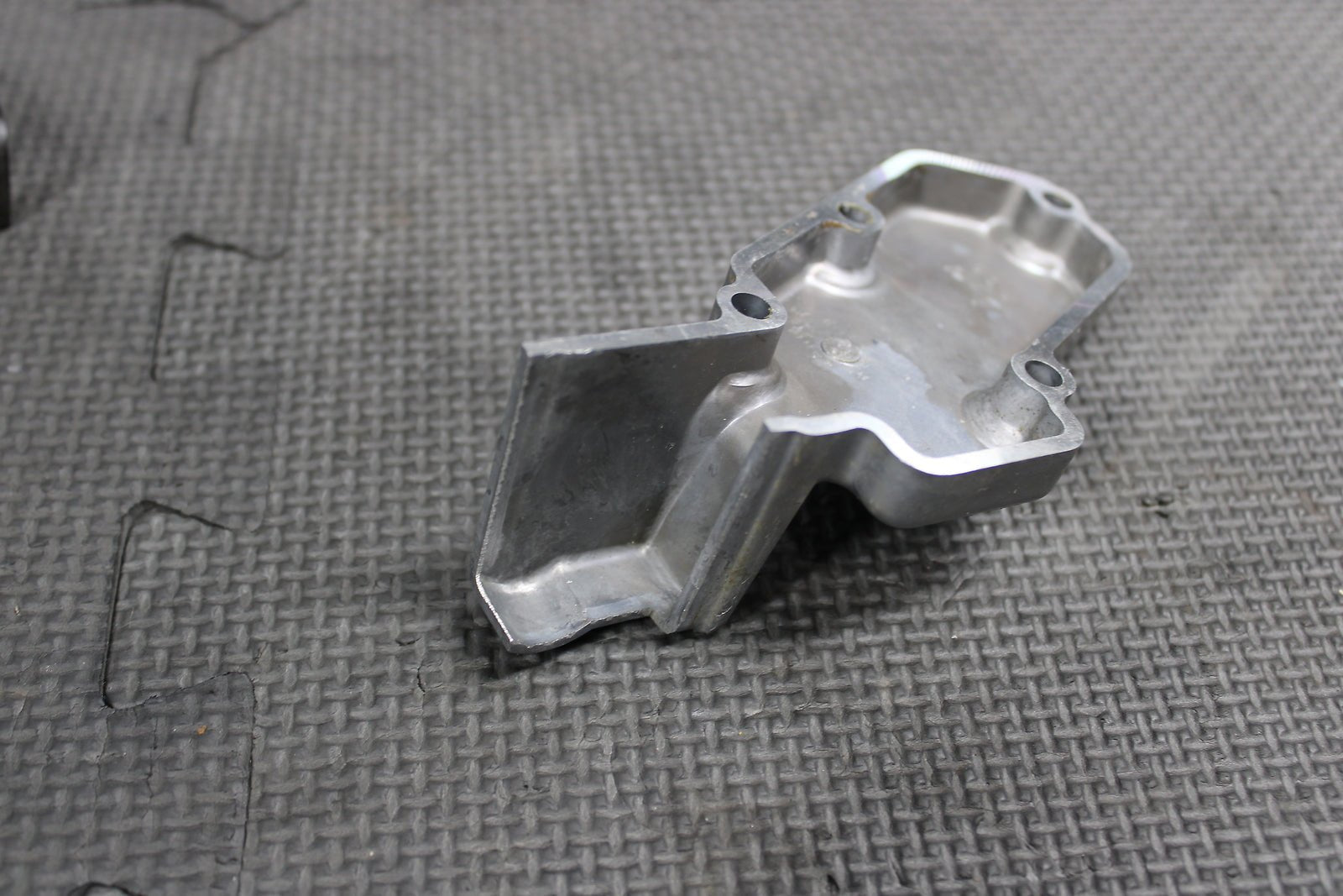 2017 Yamaha YZ250 OEM Engine Powervalve Linkage Governor Right Side Cover - hggarage