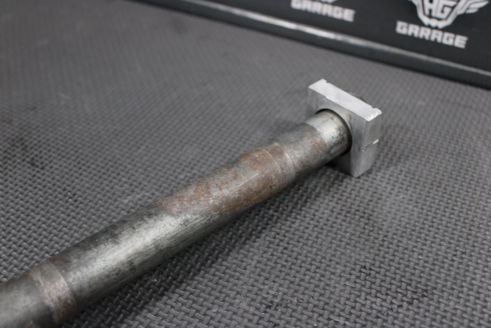 2006 HONDA CRF450R OEM REAR AXLE BACK WHEEL RIM PIVOT BOLT AXEL 42301 - KZ4 - J40 - hggarage