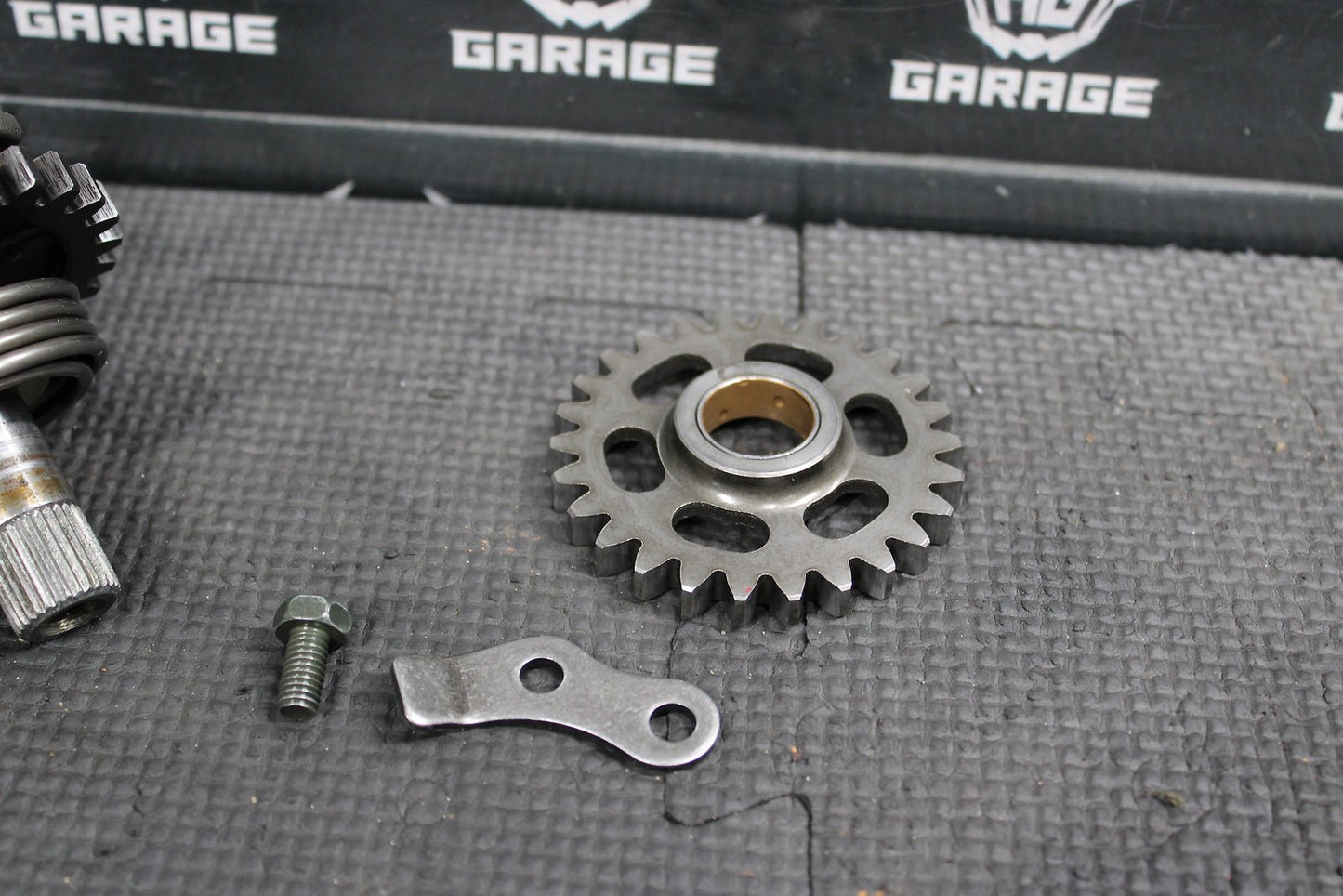 1999 SUZUKI RM125 OEM KICKSTART KICK START SHAFT W IDLER GEAR 26211 - 27C02 - hggarage