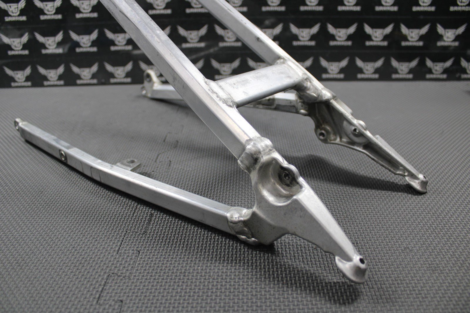 2020 SUZUKI RMZ250 18 - 20 RMZ450 OEM REAR BACK SUB FRAME SUBFRAME 41200 - 37K0 NICE - hggarage