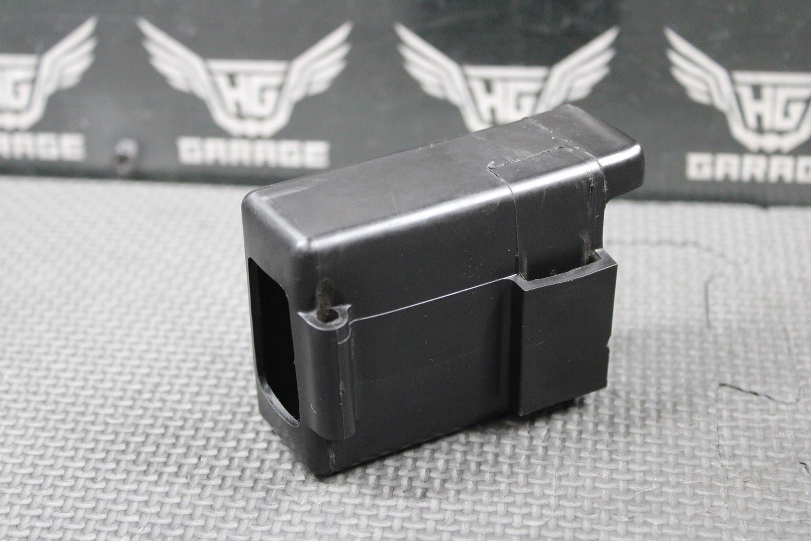 2001 HONDA 89 - 01 CR500R OEM CDI RUBBER MOUNT SLEEVE BOOT HOLDER 30401 - KZ3 - 861 - hggarage