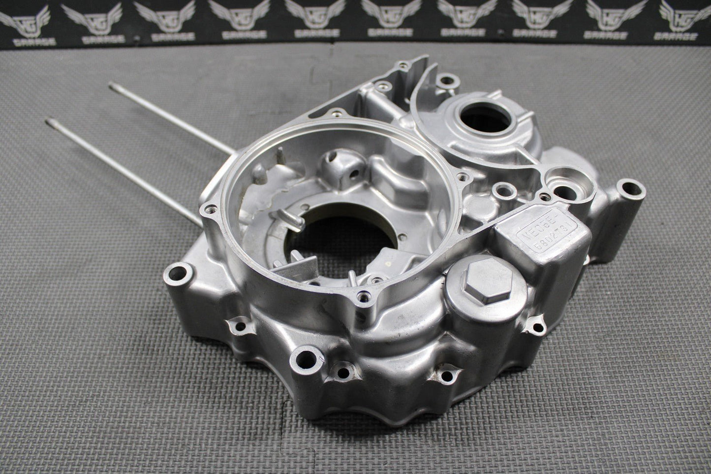 1999 HONDA XR200R 88 - 02 OEM LEFT ENGINE MOTOR CRANKCASE CRANK CASE 11200 - KT0 - 680 - hggarage