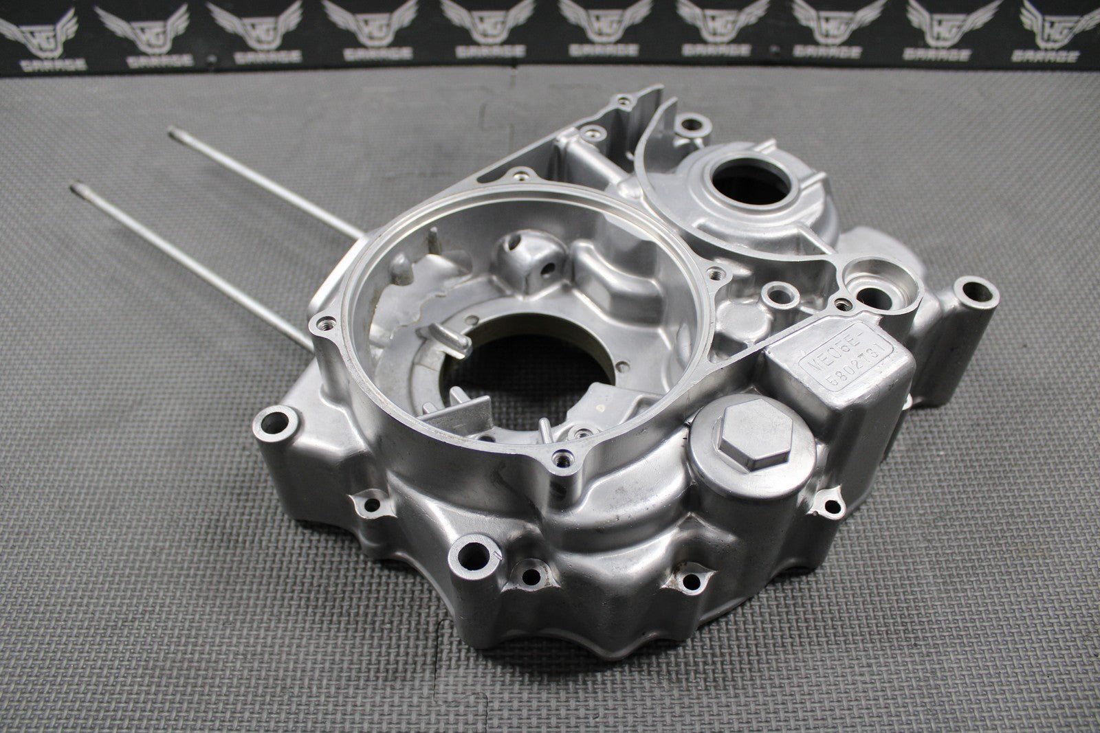 1999 HONDA XR200R 88 - 02 OEM LEFT ENGINE MOTOR CRANKCASE CRANK CASE 11200 - KT0 - 680 - hggarage