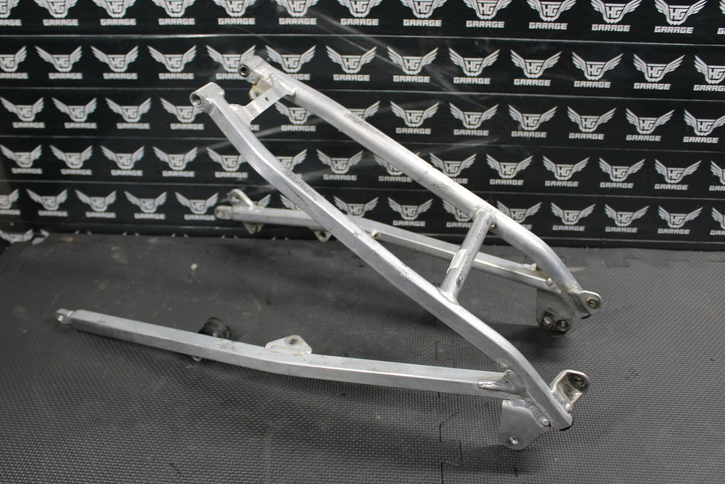 2002 YAMAHA 2002 YZ250F YZ426F OEM REAR BACK SUB FRAME SUBFRAME 5SF - 21190 - 00 - 00 - hggarage
