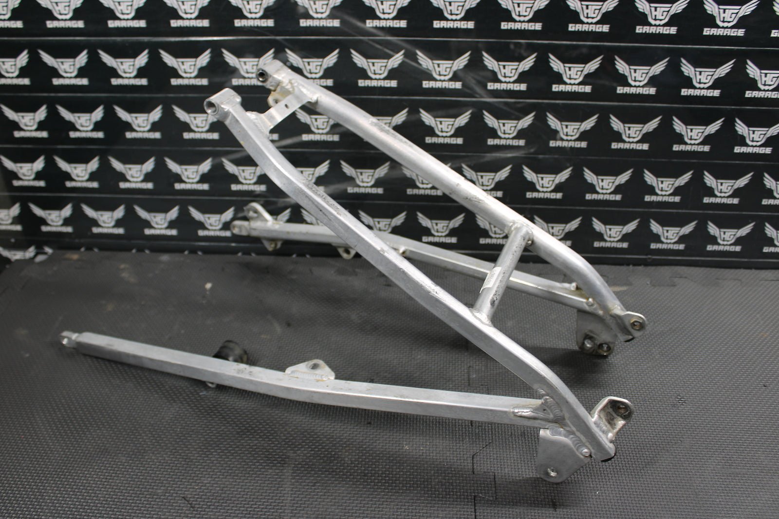 2002 YAMAHA 2002 YZ250F YZ426F OEM REAR BACK SUB FRAME SUBFRAME 5SF - 21190 - 00 - 00 - hggarage