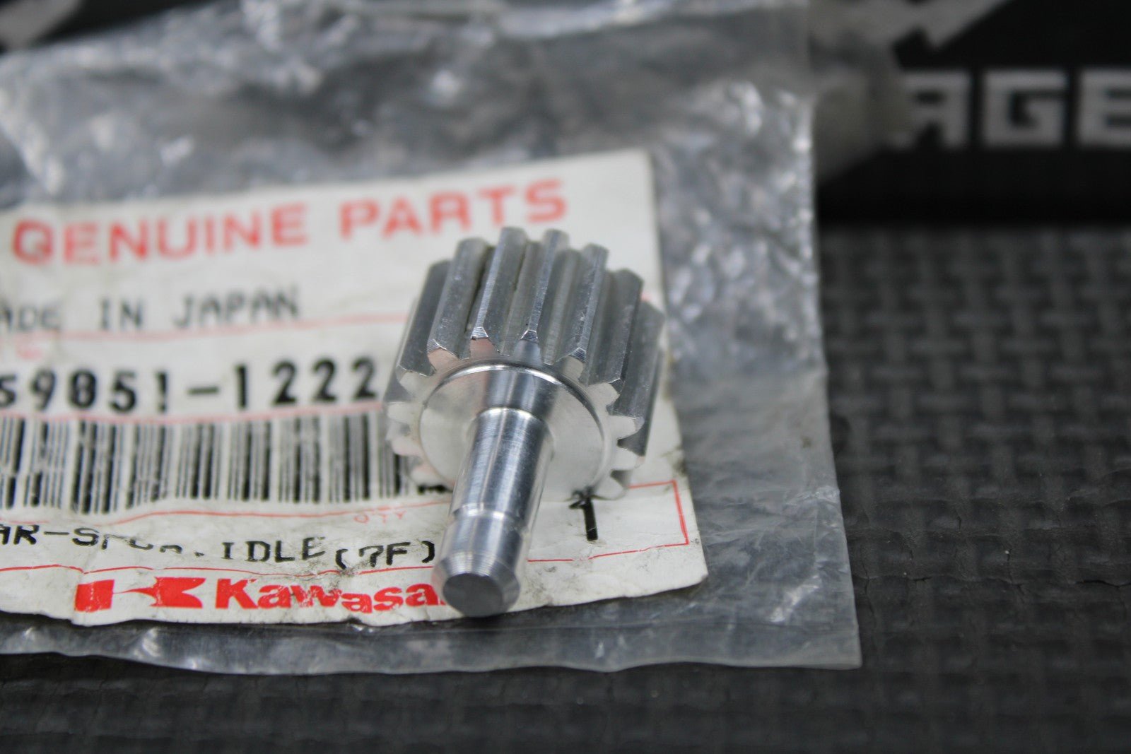 NEW NOS 1990 1991 KAWASAKI KX125 OEM KIPS POWER VALVE IDLER SPUR GEAR 59051 - 1222 - hggarage