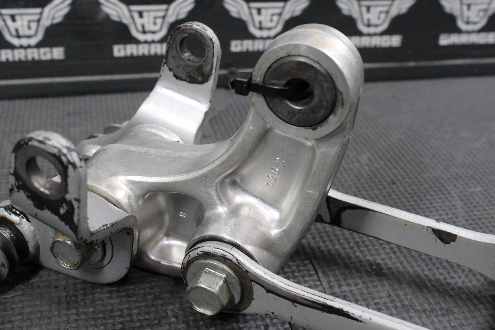 2014 KAWASAKI KX100 OEM REAR SHOCK LINKAGE RELAY ARM DOGBONE ASSEMBLY - hggarage