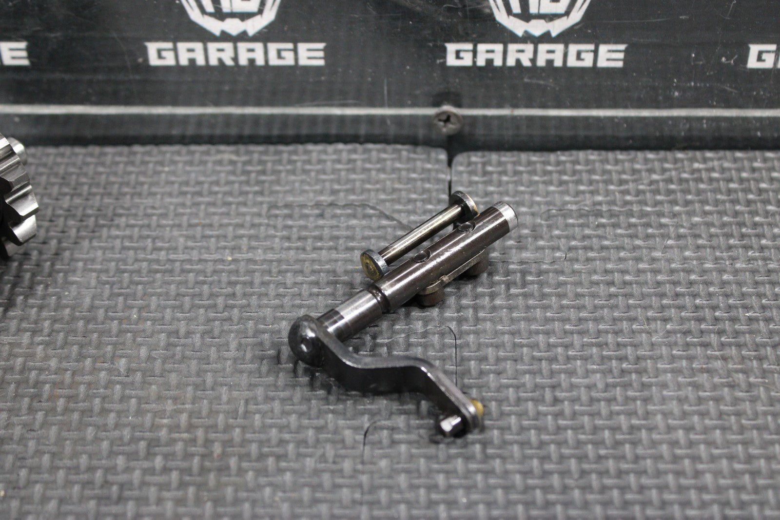 1997 95 - 99 KAWASAKI KX250 OEM ENGINE POWERVALVE EXHUAST VALVE LINKAGE GOVERNOR - hggarage