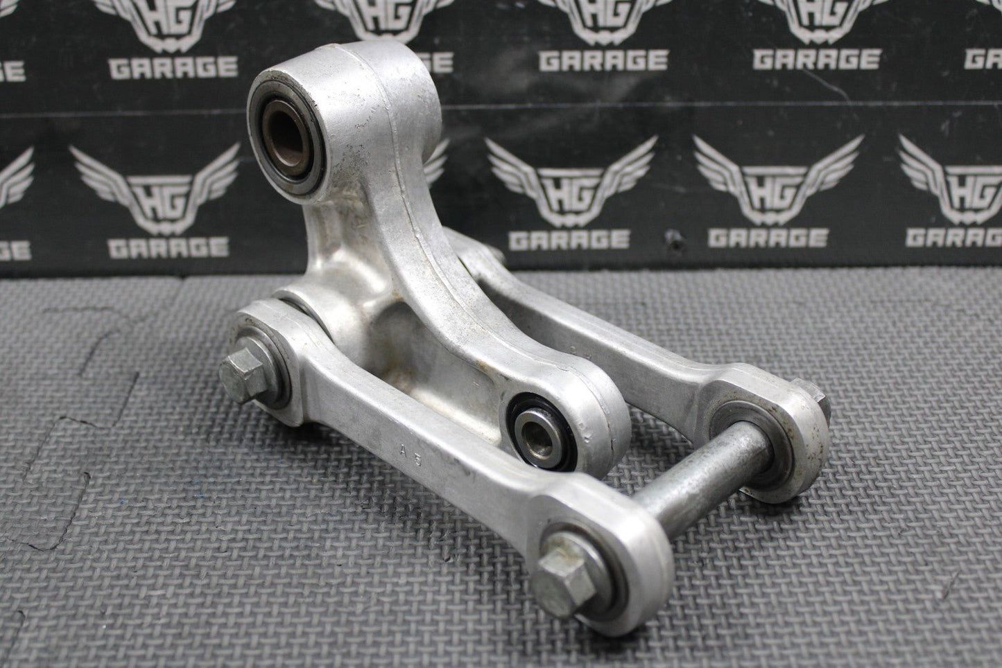 1999 SUZUKI 98 - 99 RM250 OEM REAR SHOCK SWINGARM LINKAGE LEVER 62600 - 37820 NICE! - hggarage