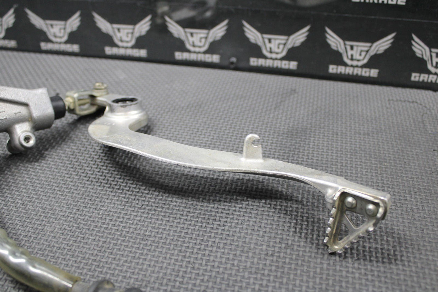2019 SUZUKI 19 - 25 RMZ250 OEM REAR BACK BRAKE CALIPER MASTER CYLINDER LEVER GOOD! - hggarage