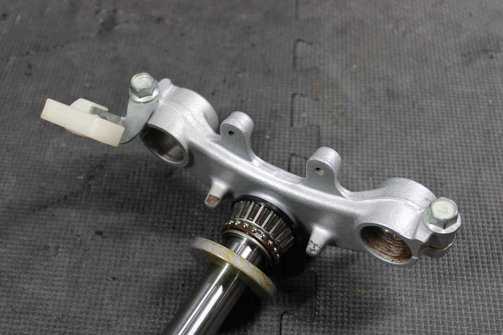2000 Yamaha TTR125L OEM Front Forks Lower Upper Triple Tree Clamps Assembly - hggarage