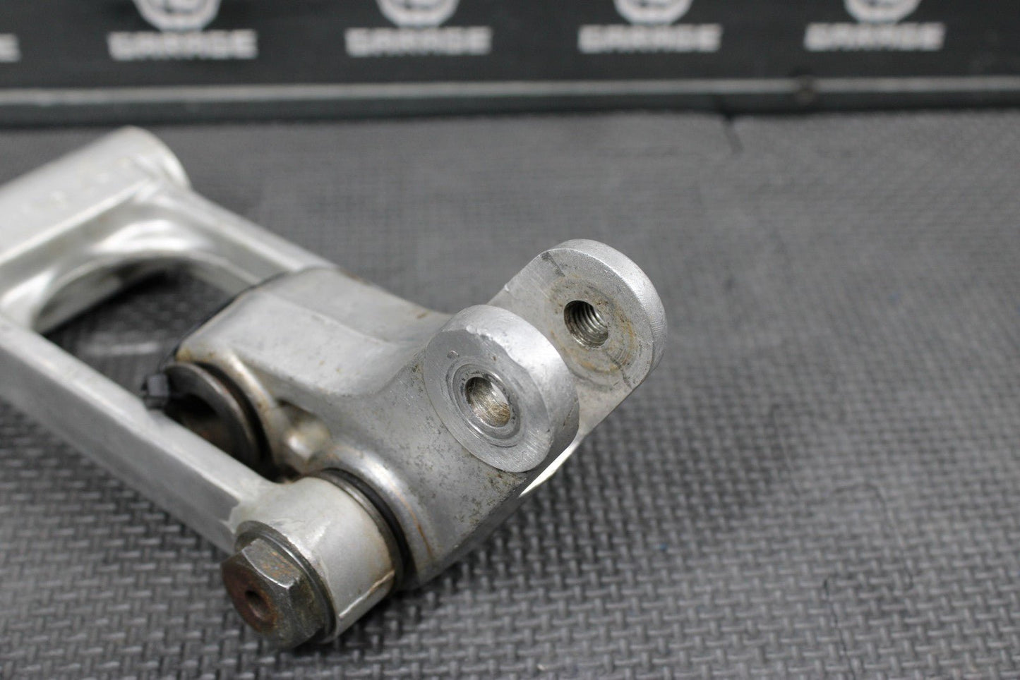 2001 YAMAHA YZ250 99 - 01 OEM REAR SHOCK LINKAGE LINKS RELAY ARM 5DH - 2217F - 01 - 00 - hggarage