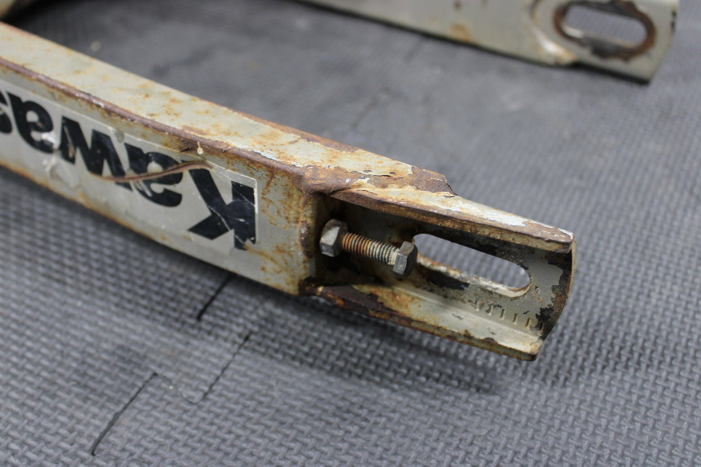 2002 KAWASAKI KX65 OEM SWINGARM SWING ARM SUSPENSION 33001 - 1623 - TX - hggarage